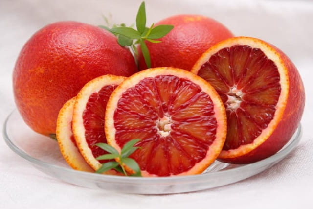 Как выбрать красный апельсин?
